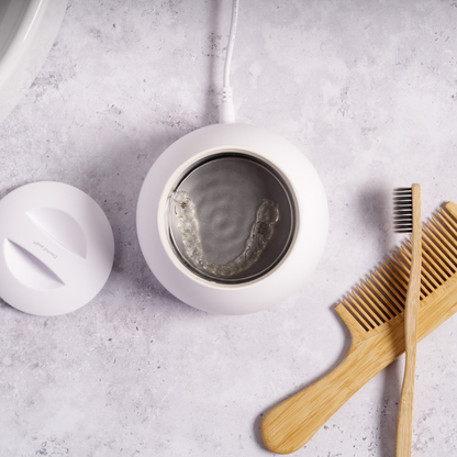 Clutive™ - Ultrasonic Dental Cleaner